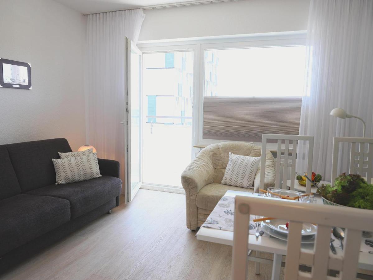 Einfaches 2-Zimmer-Appartement Mit Balkon. ヴェスターラント エクステリア 写真