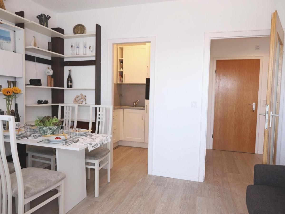 Einfaches 2-Zimmer-Appartement Mit Balkon. ヴェスターラント エクステリア 写真